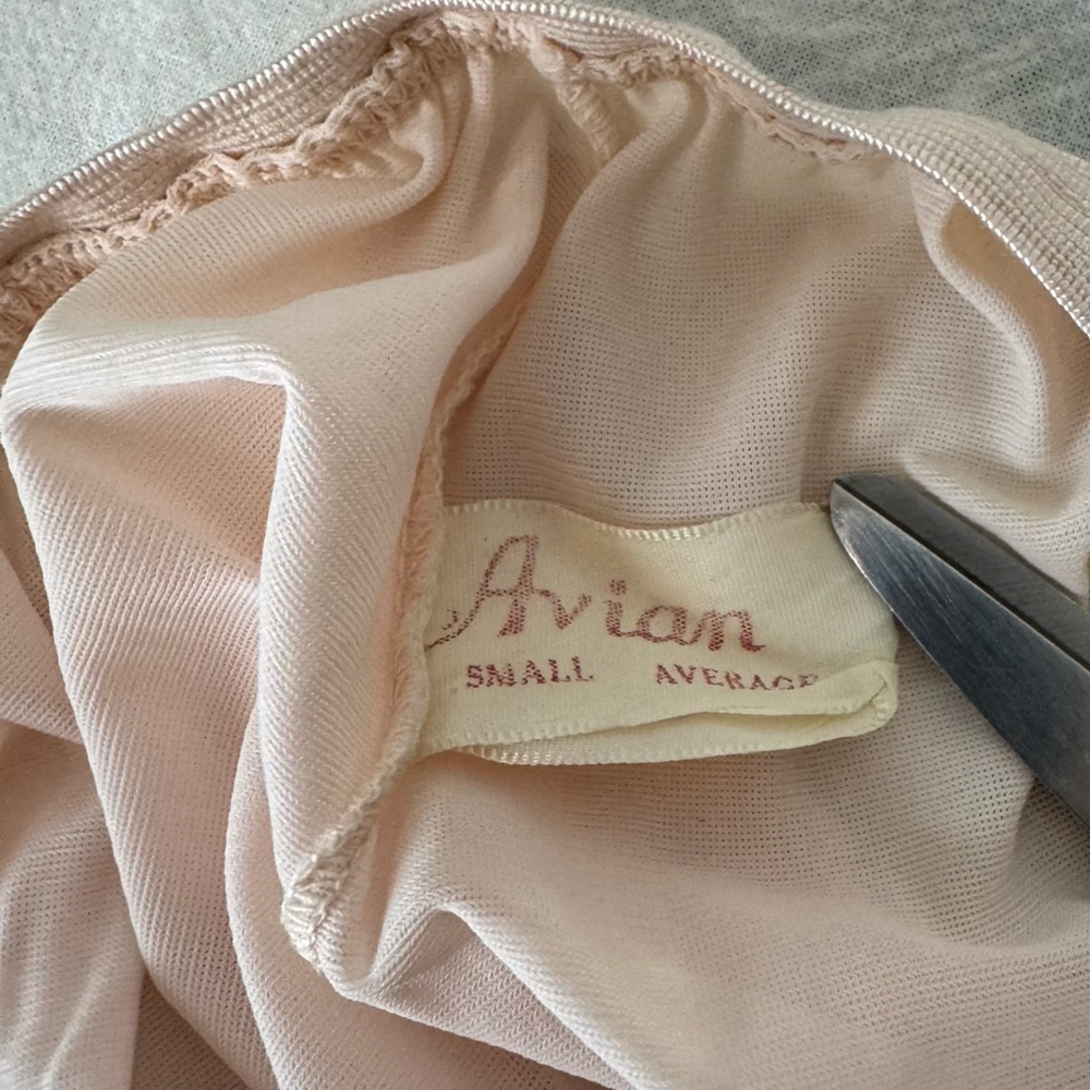 Vintage Avian Half Slip - Picture 6 of 14